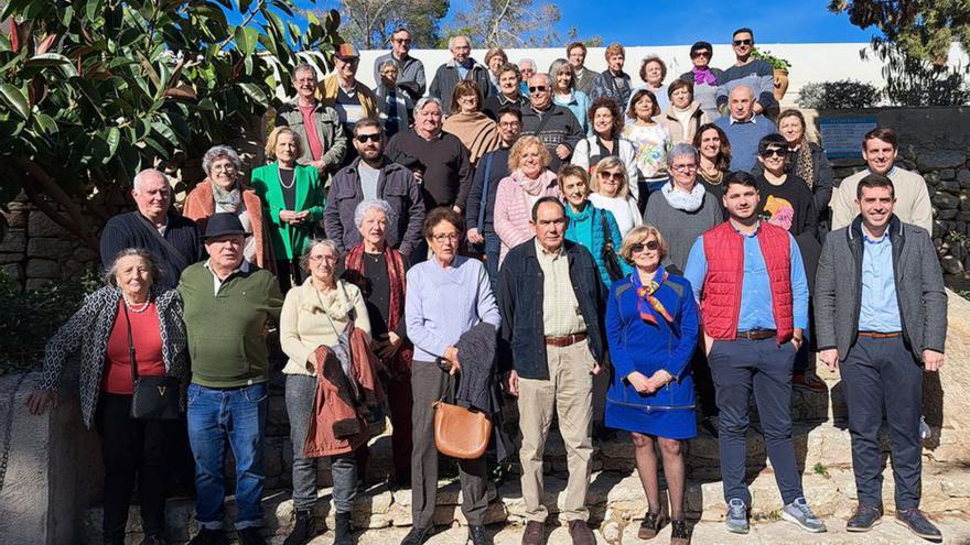 Foto de familia en la comida en el Puig de Sant Miquel.