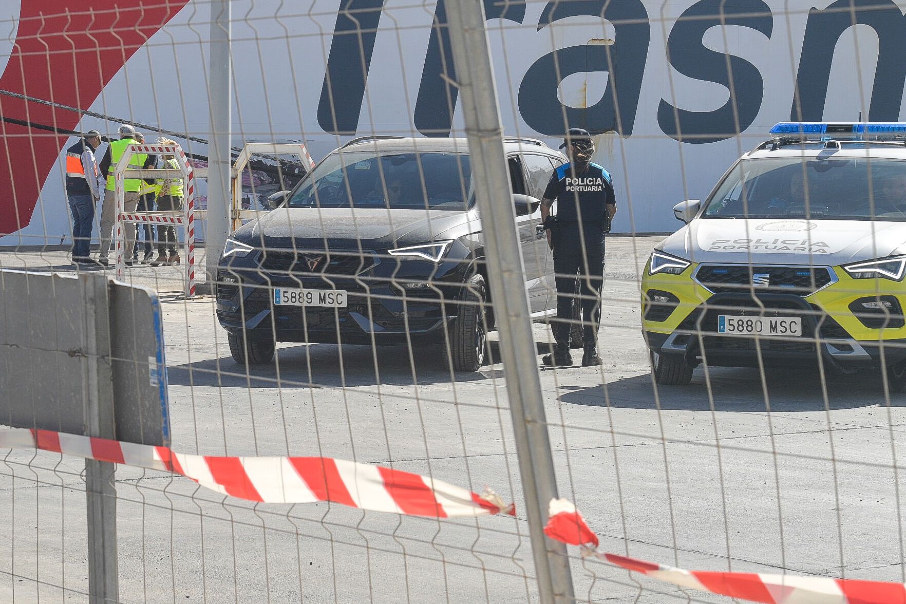 Un barco de Naviera Armas-Trasmediterránea impacta contra un muelle en el Puerto de Las Palmas