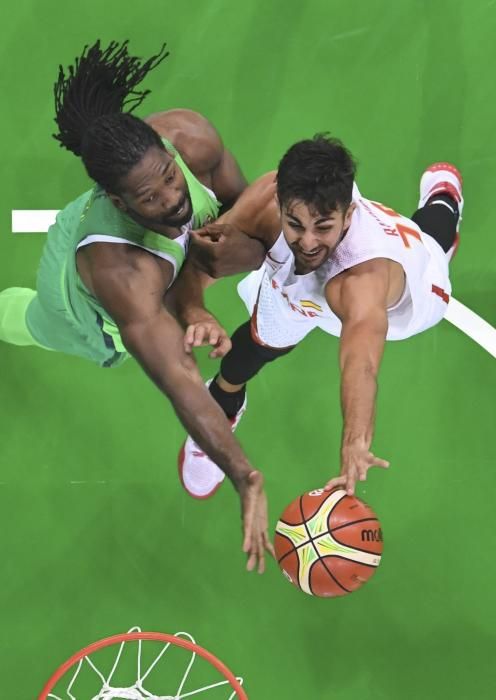 Las mejores imágenes del Brasil - España de baloncesto en Río 2016.