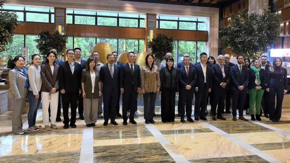 La conselleira de Economía e Industria, María Jesús Lorenzana, durante la primera jornada de su viaje institucional a China