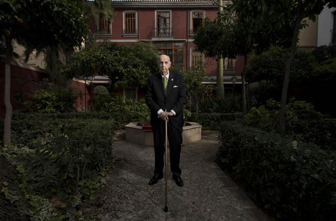 La vida profesional de Santiago Grisolía, en imágenes