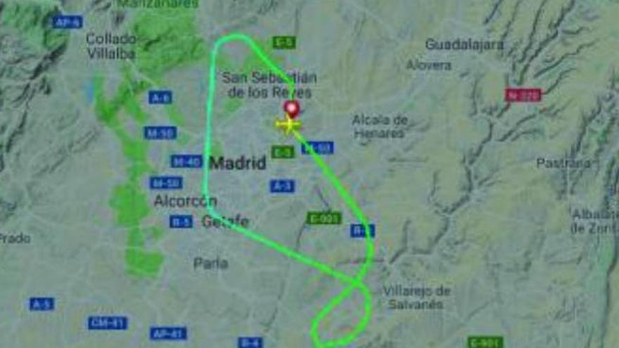 Trayectoria que realizó ayer el avión de Iberia Express sobre Madrid.