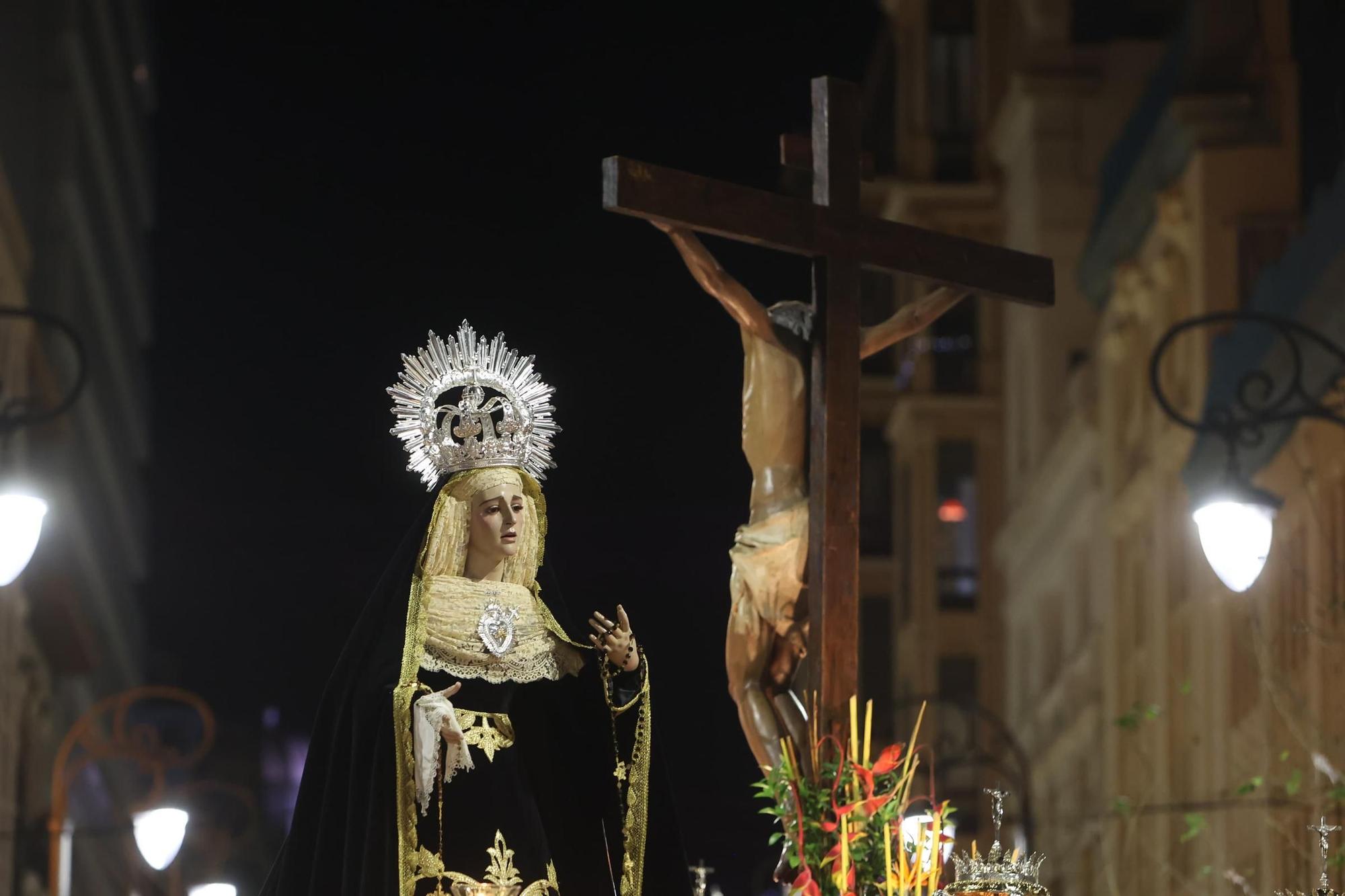 La Cofradía de Nuestra Señora de la Piedad y Caridad y Cristo de la Paz celebra su 75 aniversario en la Semana Santa de Alicante