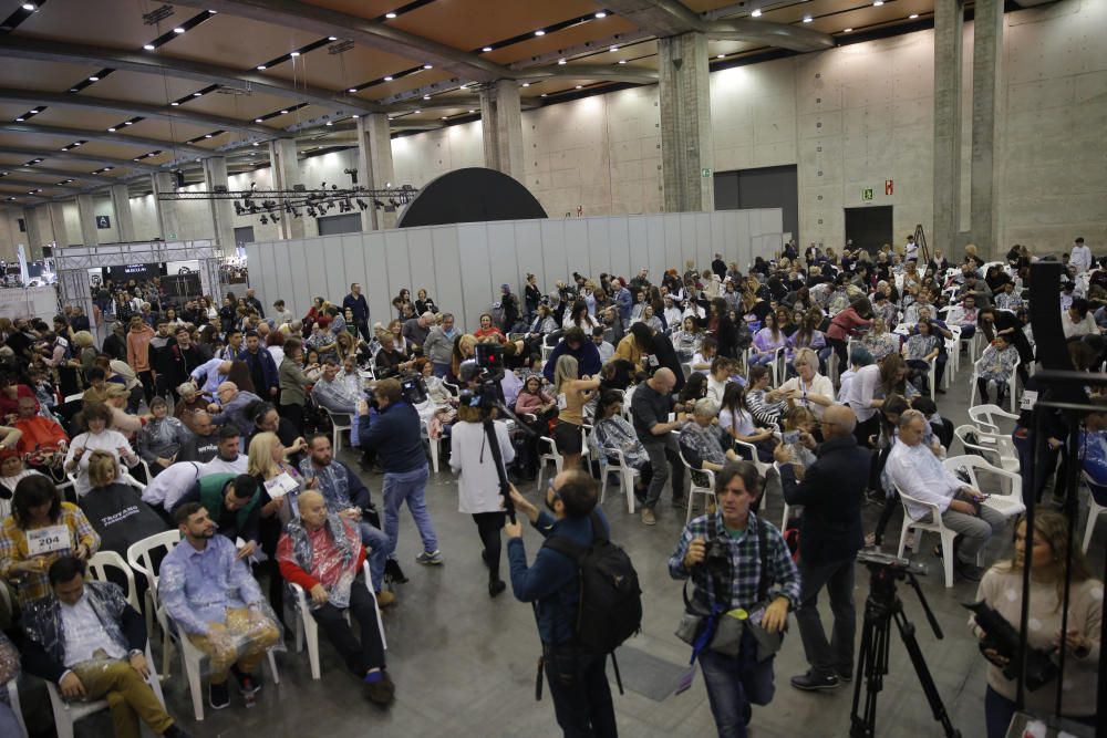 Corte de pelo simultáneo en València