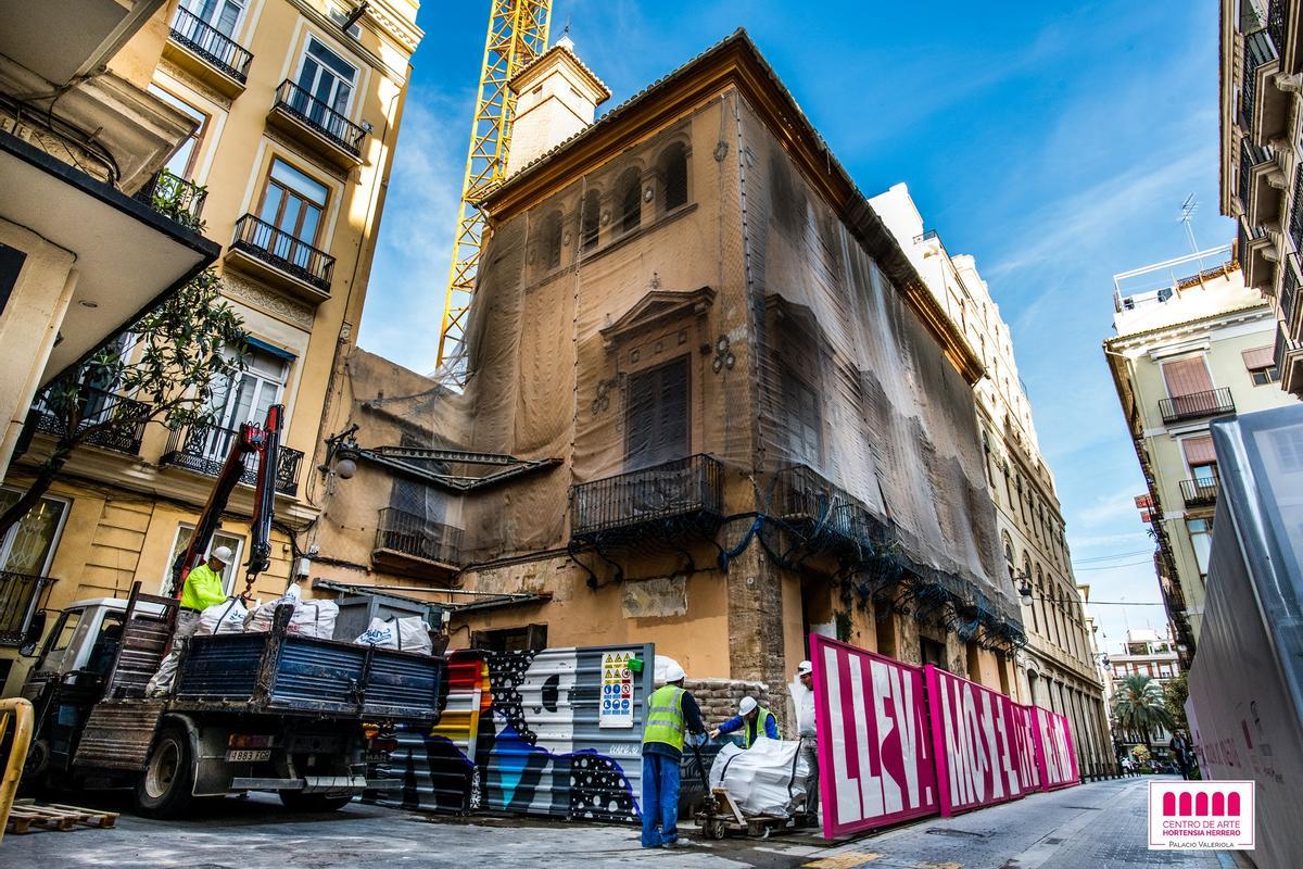 El Palacio de los Valeriola fue adquirido por Hortensia Herrero en 2016 tras permanecer varios años sin uso.