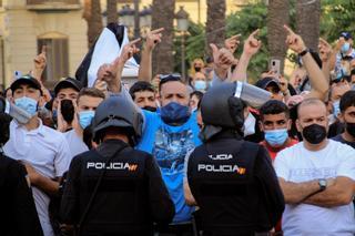 Disturbios en Ceuta por la presencia de Abascal