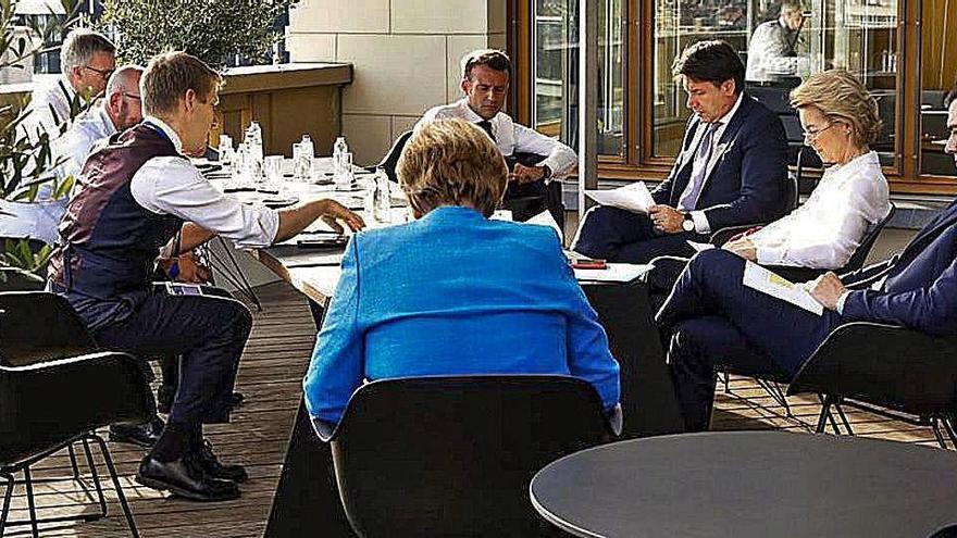 Pedro Sánchez amb Charles Michel, Ursula von der Leyen, Merkel, Macron i Conte