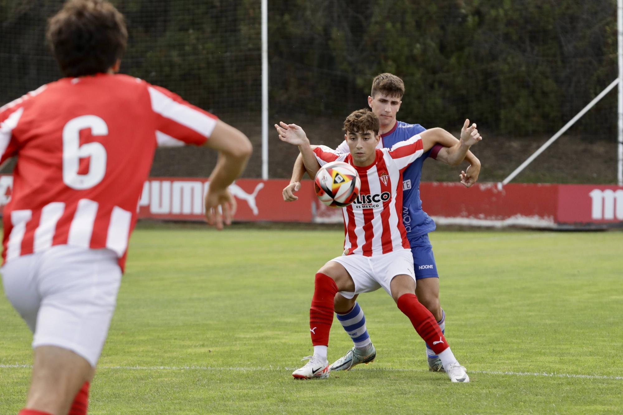 El partido en mareo entre el Sporting Atlético y el Real Avilés, en imágenes