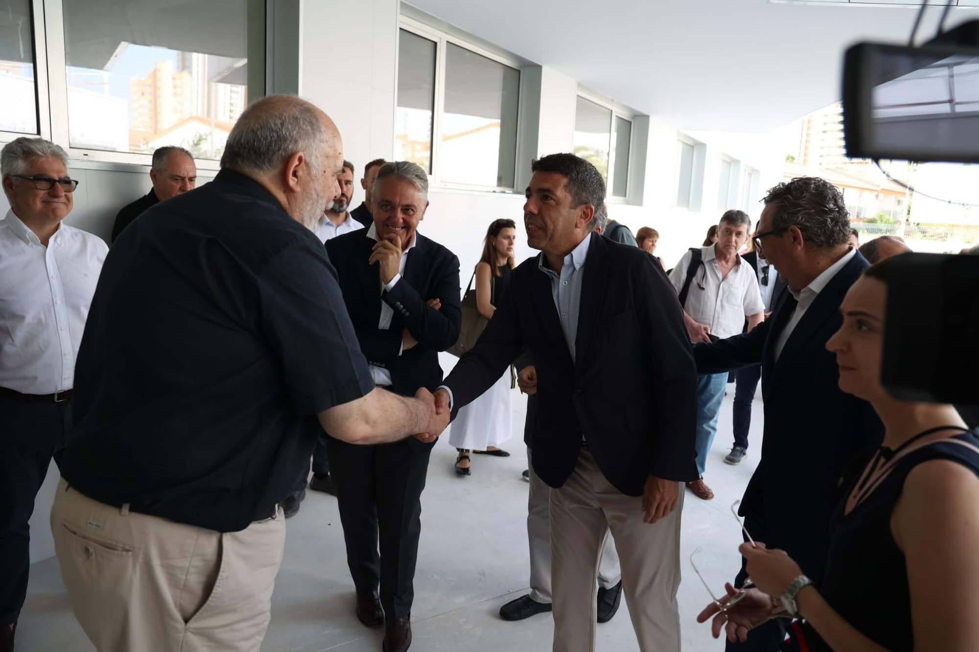 Visita de Mazón al centro de salud Rincón de Loix en Benidorm