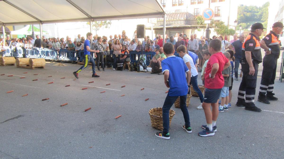 Juegos tradicionales en Cangas.