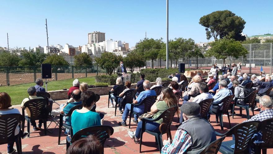 Entregadas las llaves de los huertos urbanos tras ocho años sin que se hayan renovado los contratos