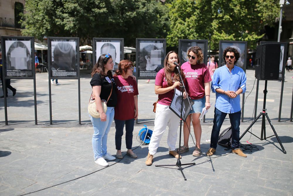 Instalan la obra ‘Presos políticos’ de Santiago Sierra en la Plaza de España de Palma