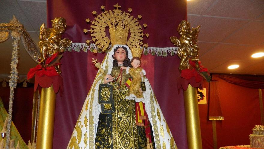 La Virgen del Carmen de El Perchel, realizada en chocolate.