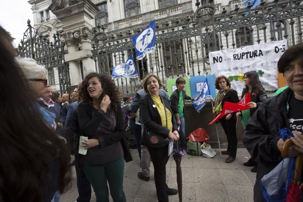 Concentración en favor de la escuela de 0 a 3 años