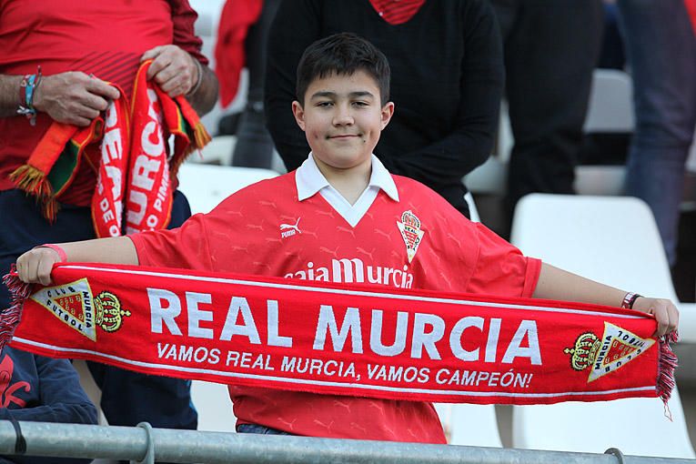 El Real Murcia cae ante el UCAM Murcia en casa