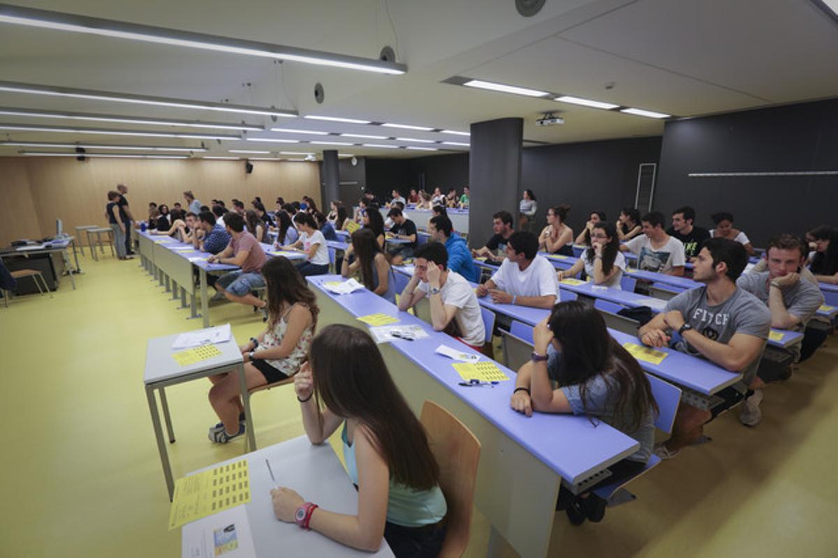 Foto del Campus del Mar de la UPF en les proves de la selectivitat d’aquest any. Foto del Campus del Mar de la UPF en les proves de la selectivitat d’aquest any.