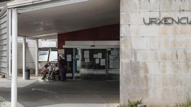 Exterior del centro de salud de Ponteareas.
