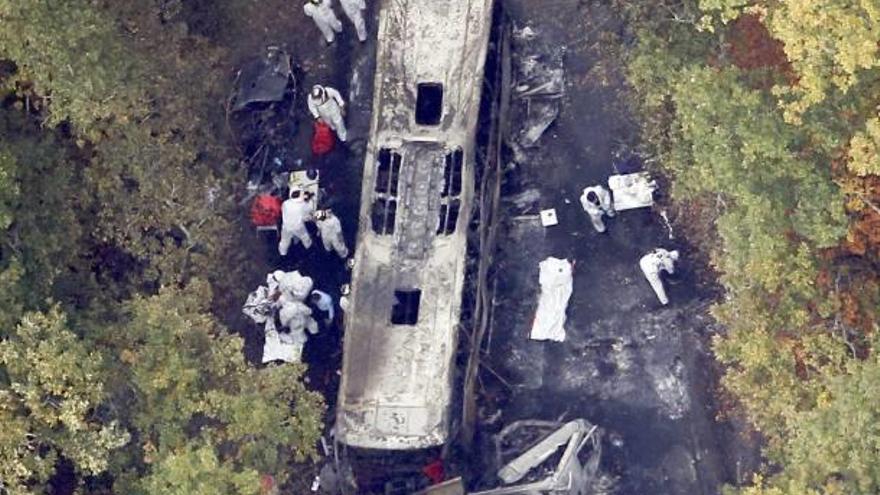 Recuperan 21 cuerpos de los fallecidos en el autocar siniestrado en Francia