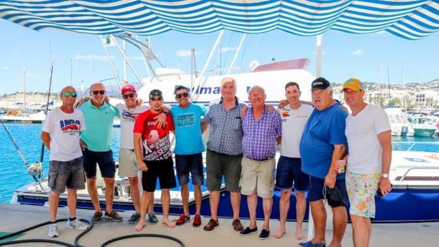 Un barco de Moraira se hunde con 5 tripulantes y los salva el pescador que naufragó hace tres semanas