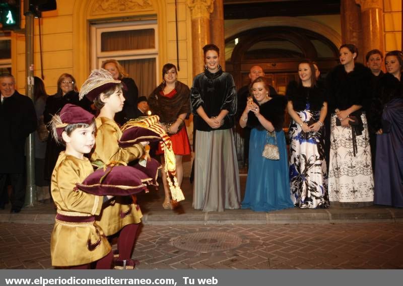 GALERÍA DE FOTOS - Proclamación de Na Violant en el Teatro