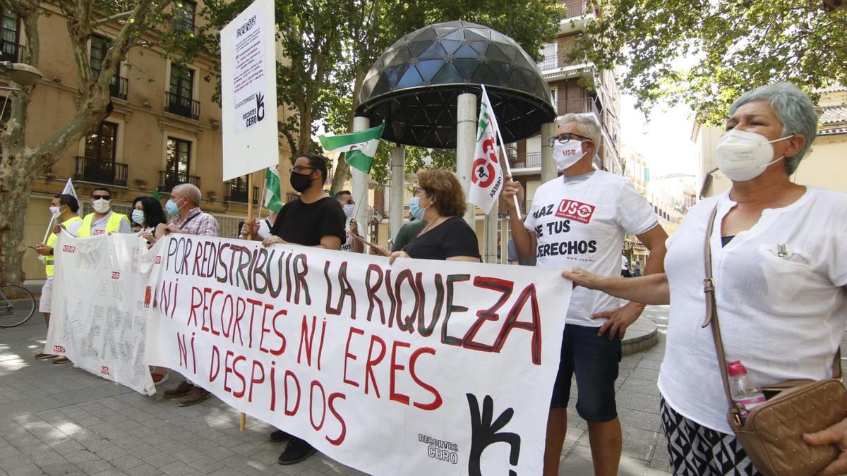 Protesta de los afectados por el ERE de Emergia esta semana en Córdoba.