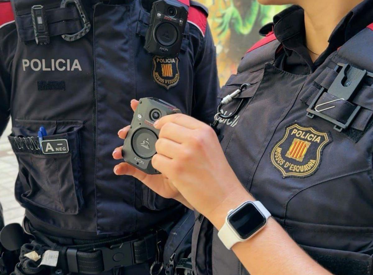 Els Mossos estrenen càmeres que emeten actuacions en directe