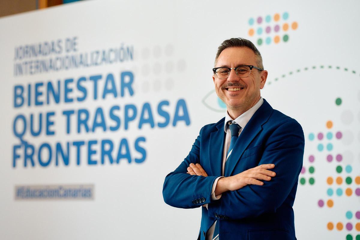 José Manuel Sánchez posa, sonriente, en las jornadas de internacionalización educativa.