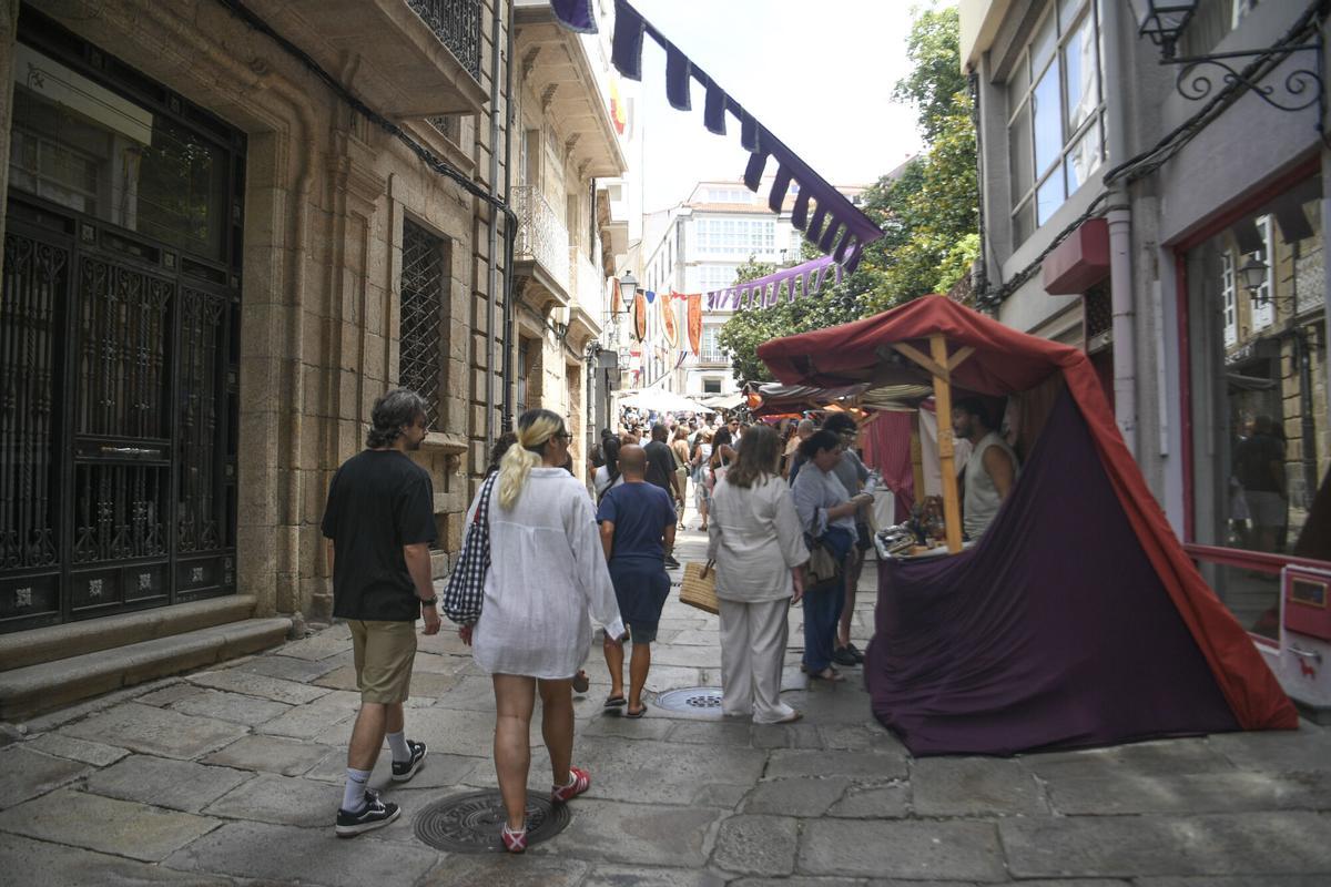 Cientos de personas volvieron a recorrer las calles de la Ciudad Vieja para disfrutar de un evento ya consolidado en el calendario veraniego coruñés.