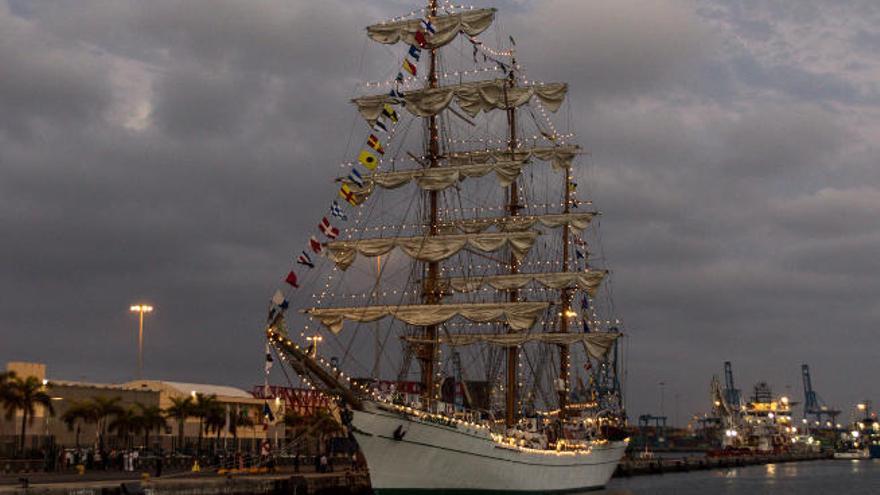 El &#039;Cuauhtémoc&#039; nocturno