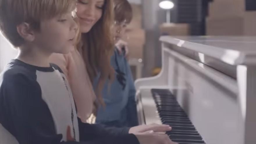 Los hijos de Piqué y Shakira protagonizan el nuevo (y polémico) videoclip de la cantante: &quot;Intenté que no me veas llorar&quot;