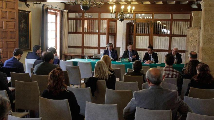 Charla sobre abusos bancarios celebrada en Zamora.