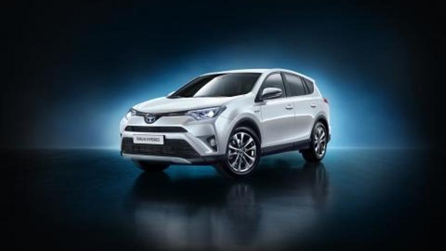 Toyota presenta el nuevo RAV4 hybrid en el Salón del Automóvil de Nueva York