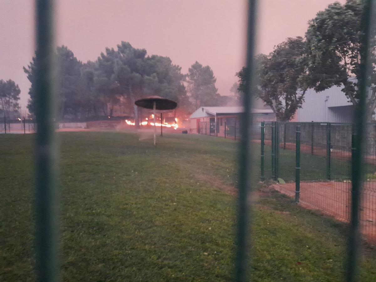 Fotogalería | Los bomberos de Cáceres, en labores de extinción del incendio de Ávila