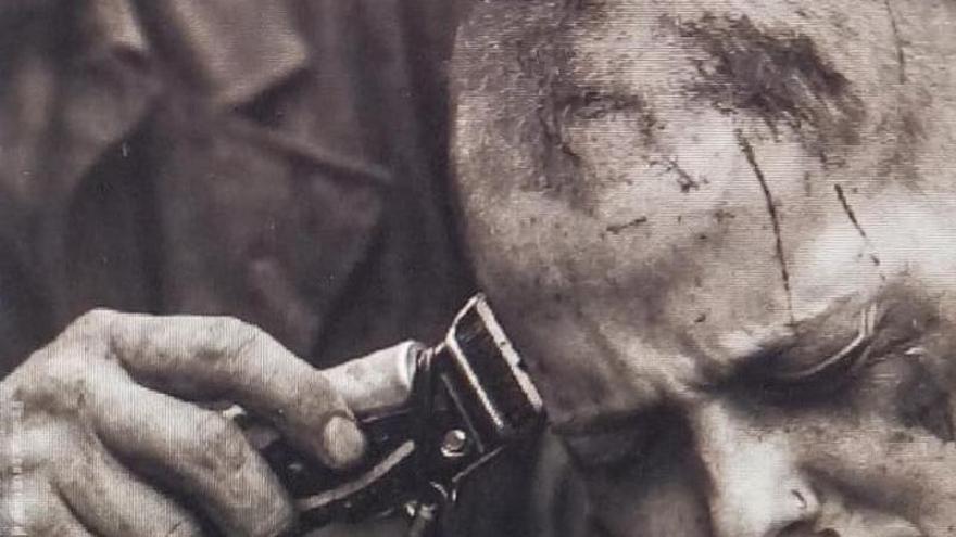 Un relato de más de 5 metros sobre la violencia contra la mujer durante la Guerra Civil y el franquismo en Daya Nueva