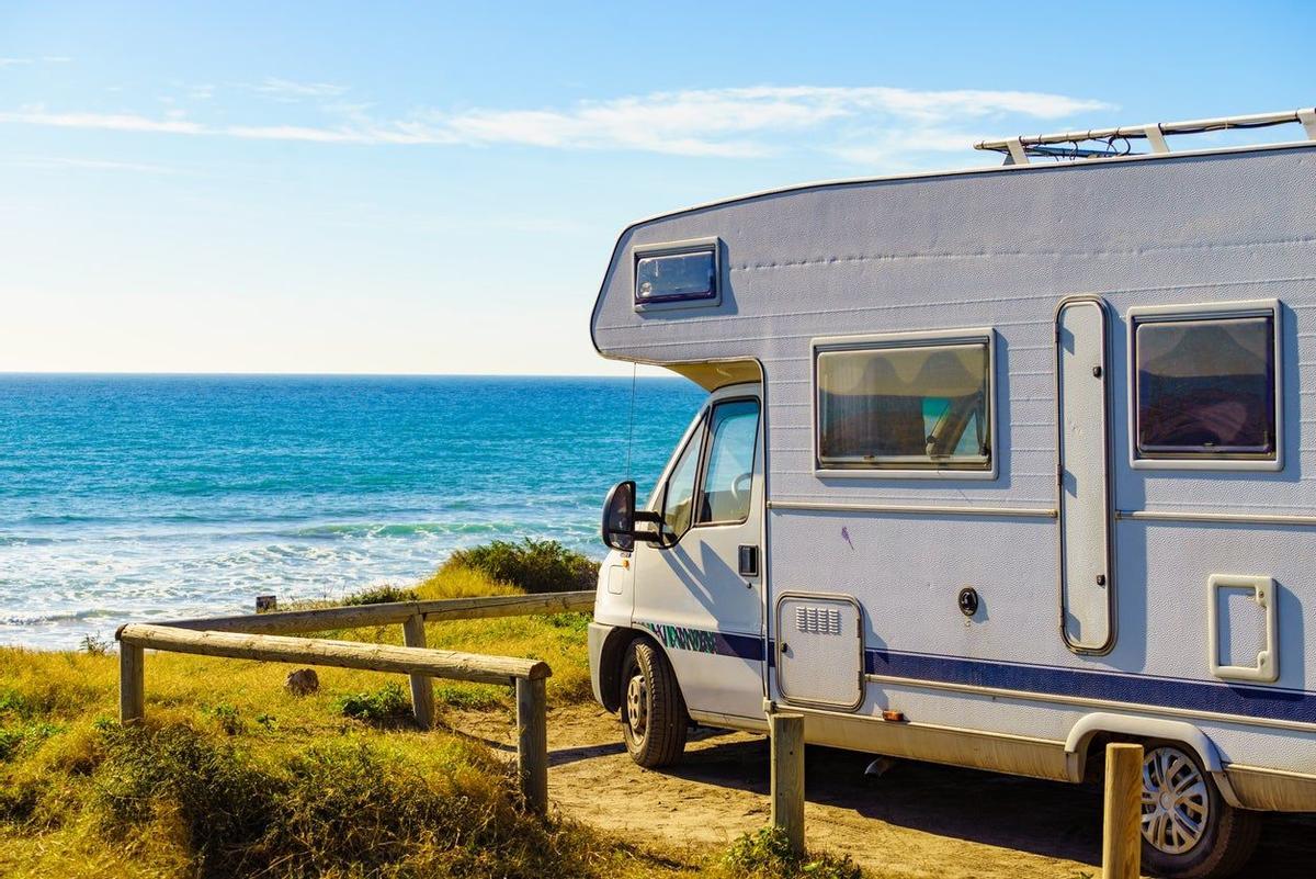 Autocaravana frente al mar, 6 paraderos desconocidos para un viaje en autocaravana