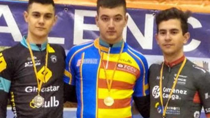 Sergi Mora se hace con el oro en el autonómico de ciclismo