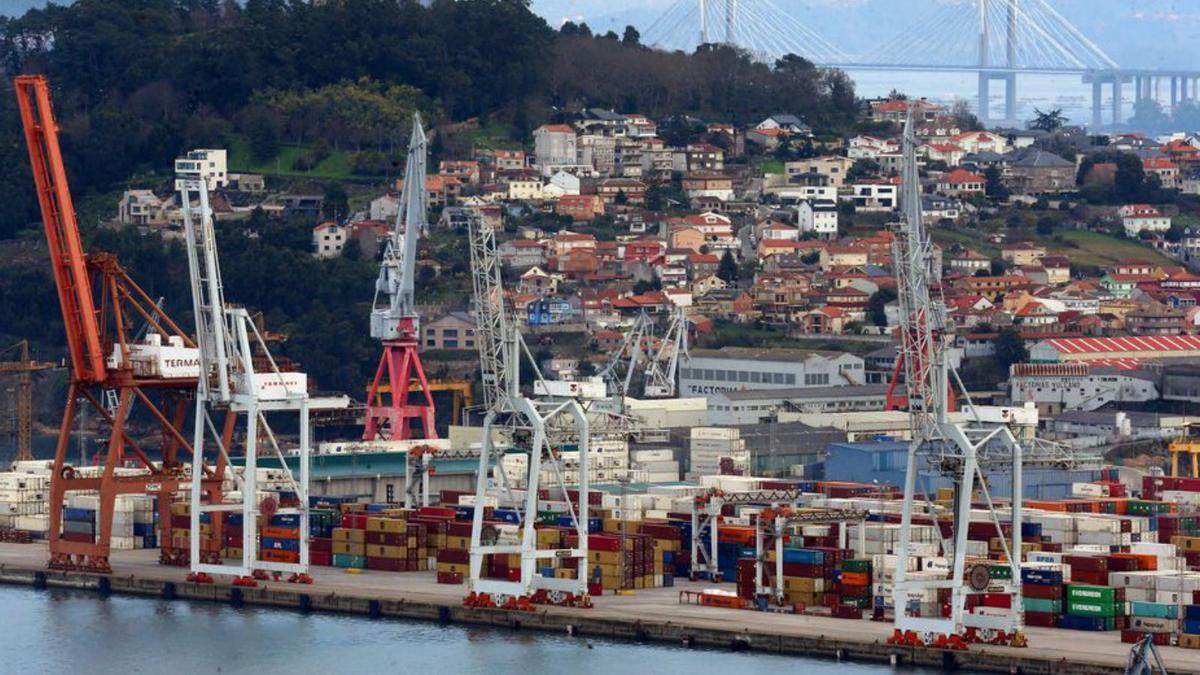 Muelle de contenedores del puerto de Vigo.   | // MARTA G. BREA