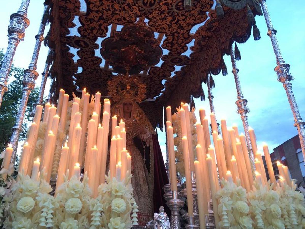 Descendimiento y Sepulcro ponen la esperanza del Viernes Santo