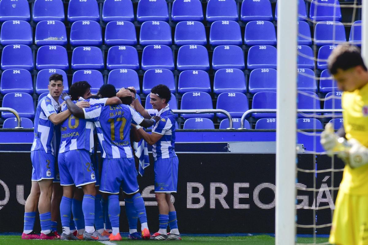 Fabril 3 - 0 UD Ourense: las puertas de bronce se abren para el filial blanquiazul