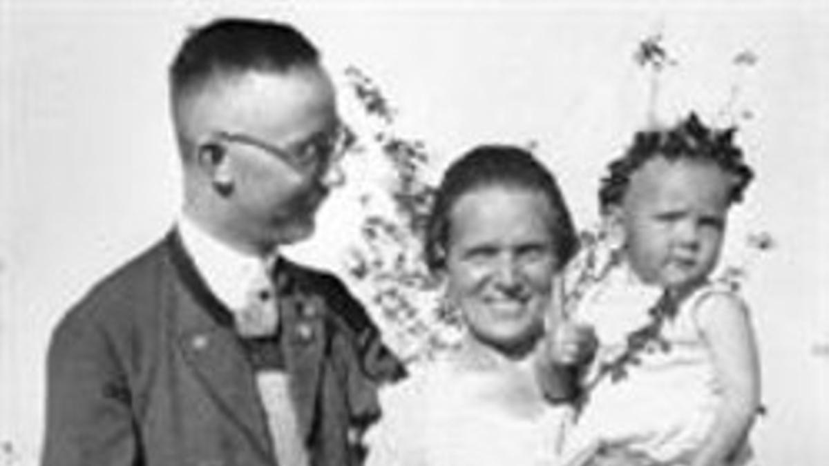 Himmler, con su mujer, Marga, y su hija, Gudrun, en 1930.