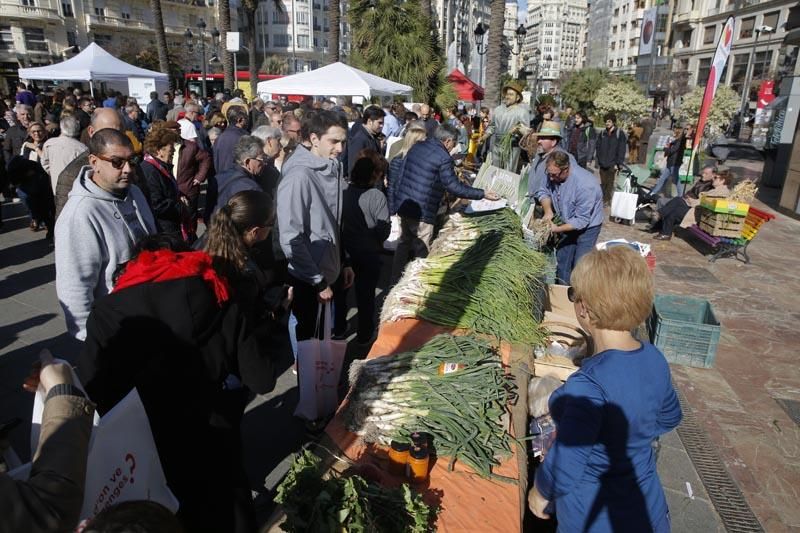 Los productos de proximidad llegan a la ciudad en "De l'horta a la plaça"