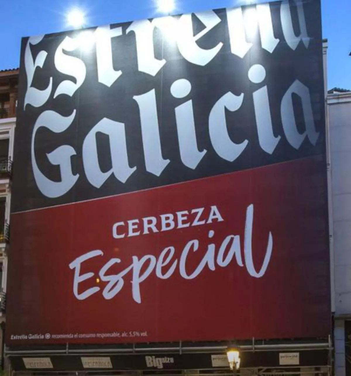Estrella Galicia anima a cambiar el mundo en torno a una ‘cerbeza’ (con b)