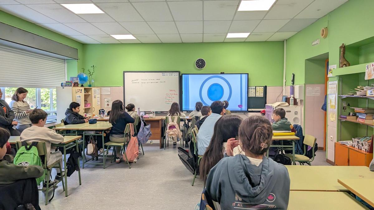 Participantes en el taller celebrado en el CEIP Vidal Portela