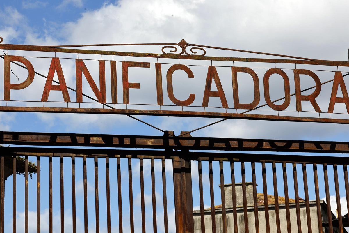 El vandalismo evidencia aún más el abandono de la Panificadora a la espera del PXOM