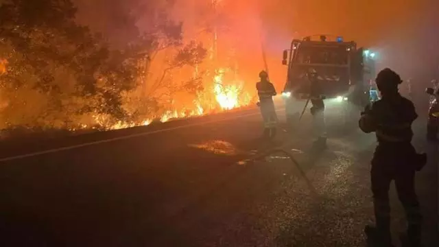 Trabajos de la UME y de los Bomberos en Aragón