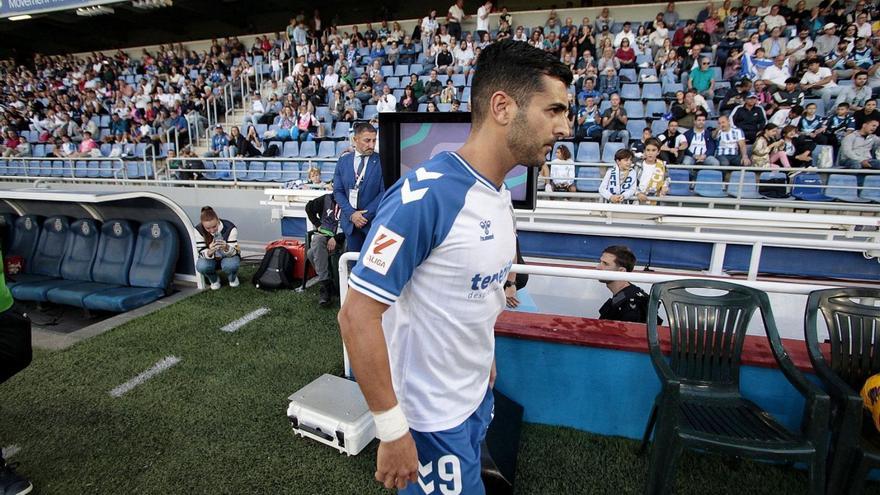 Ángel Rodríguez en el partido que enfrentó al Tenerife contra el Cartagena, el pasado noviembre. |  | | MARÍA PISACA