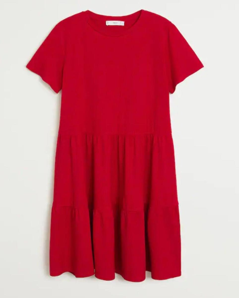 Vestido rojo, de Mango (precio: 19,99 euros)