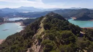 Así es el Mirador de los Tres Embalses, el rincón que te muestra una de las caras más bonitas de Málaga