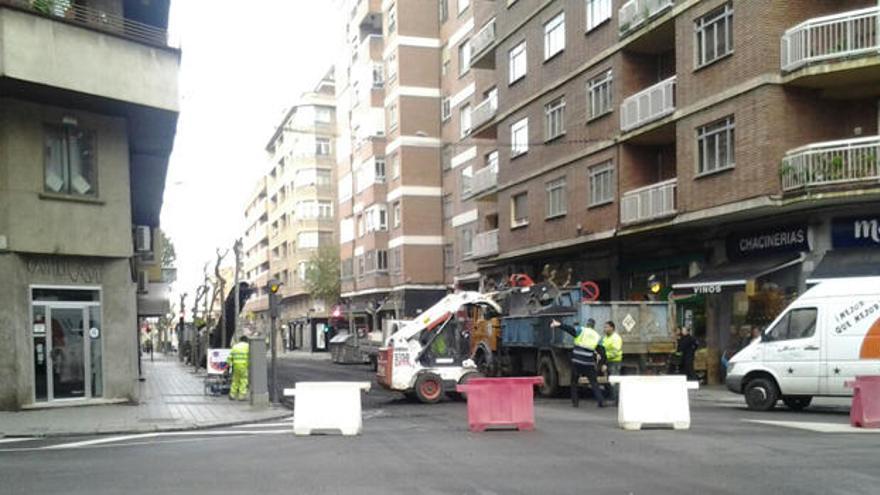 La calle Amargura, cortada al tráfico por obras