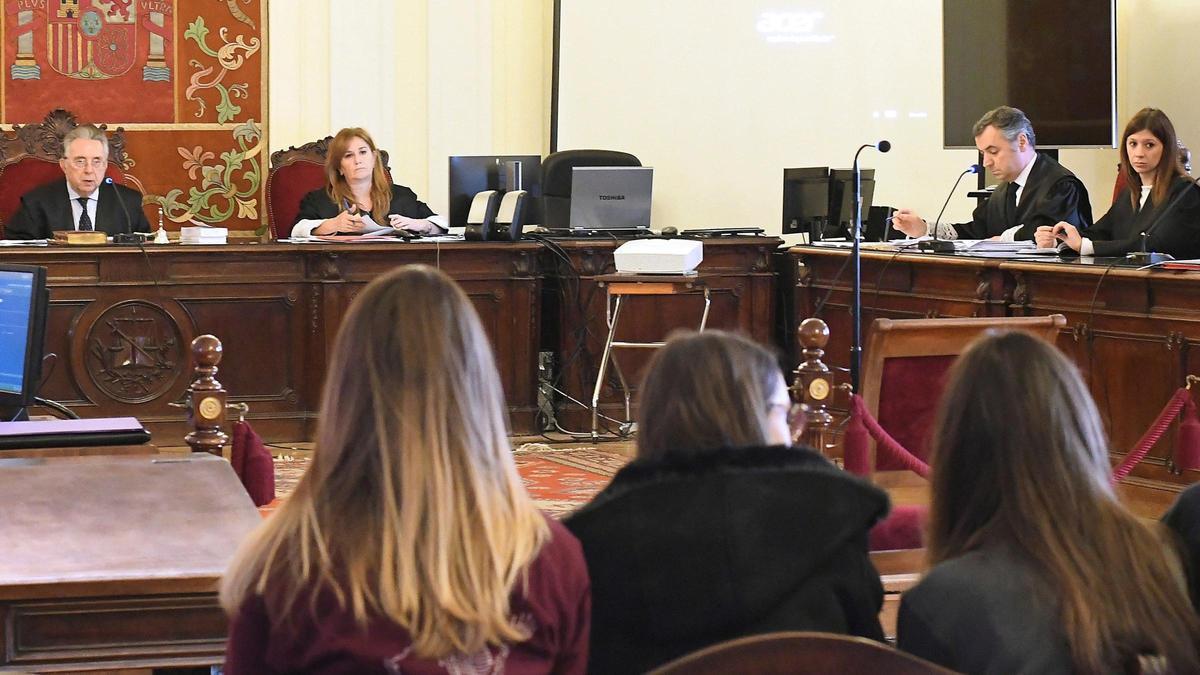 Un juicio en la sala de la Audiencia Provincial de León.